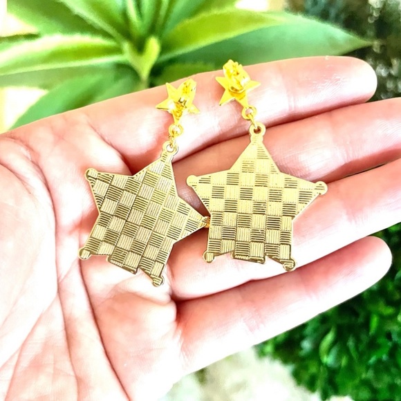 Woody Toy Story Dangle Earrings - Picture 5 of 5